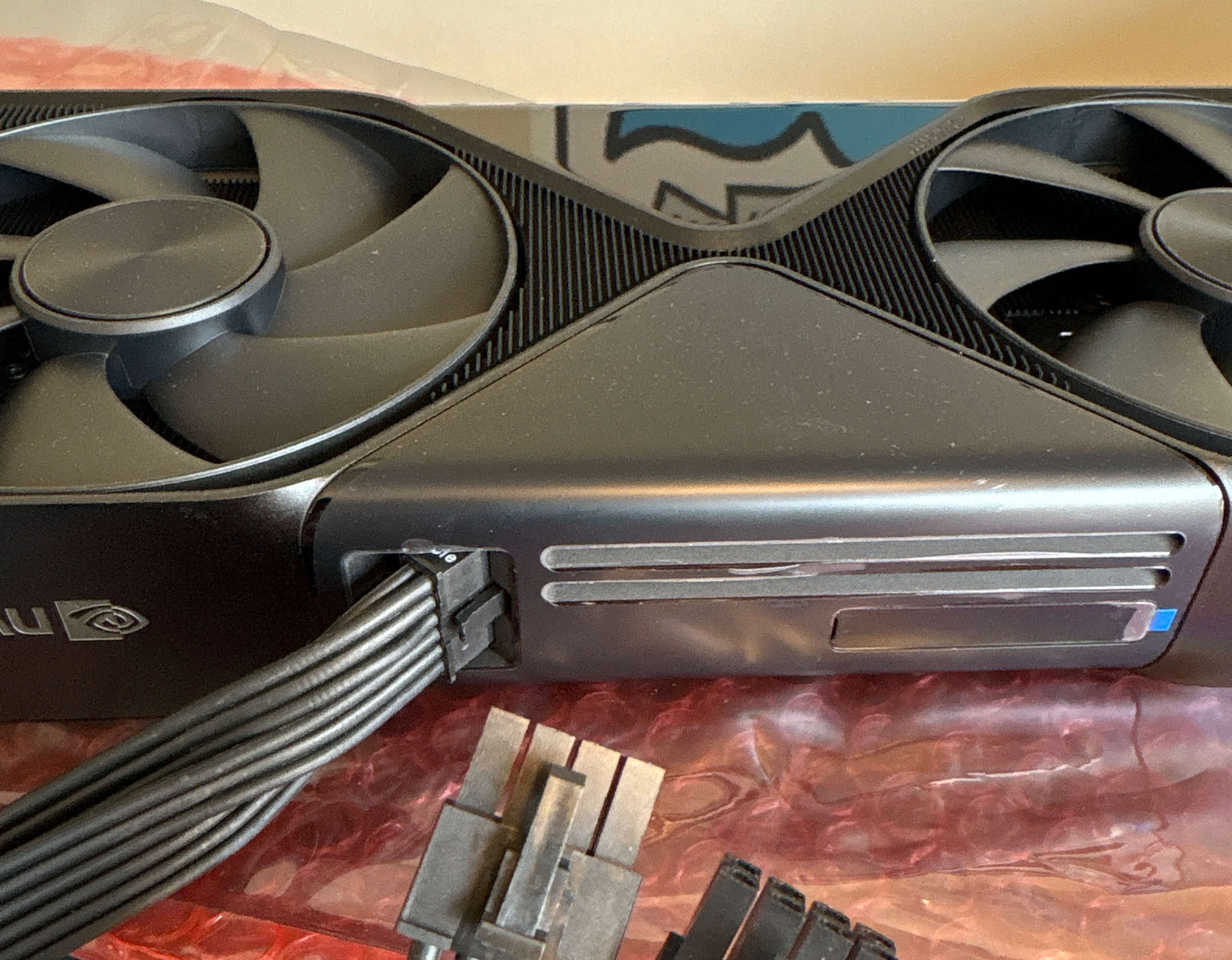 Видеокарта NVIDIA RTX 6000 Pro Blackwell на 96 ГБ — то самое железо для локальных моделей из разбора Алекса Эллиса